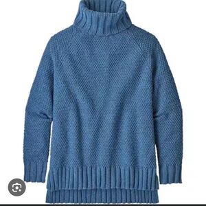 PATAGONIA • Blue Off Country Turtleneck sweater • Size Small